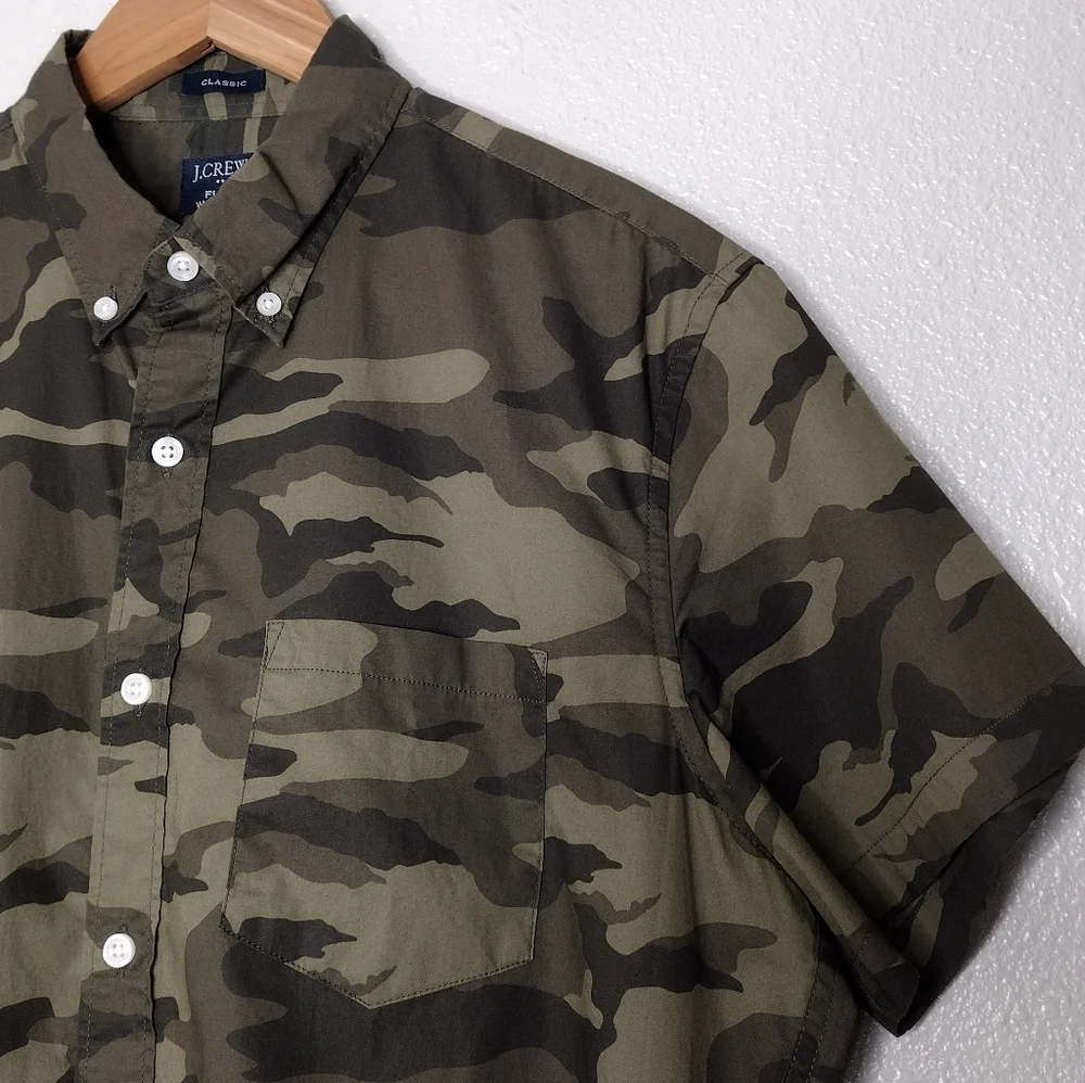 J. Crew Men's Camouflage Flex Washed Short Sleeve Casual Button Down Shirt Sz M